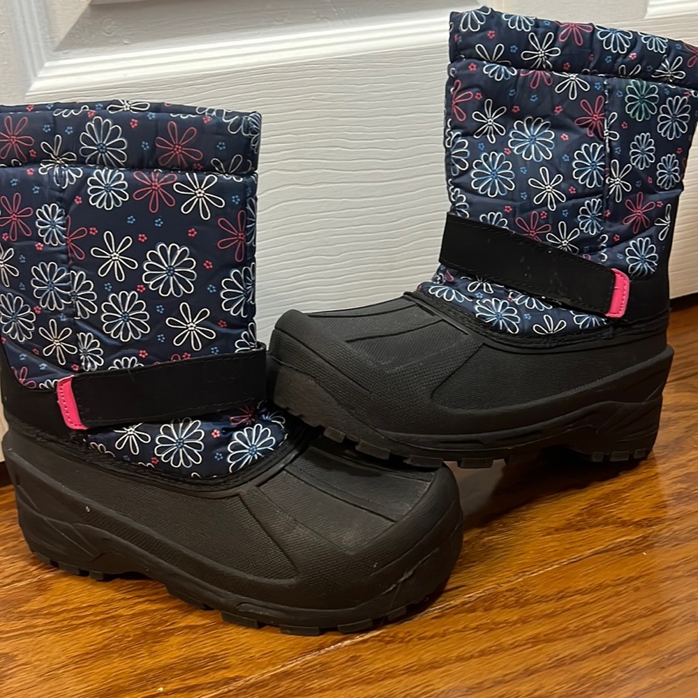Kids Snow Shoes.